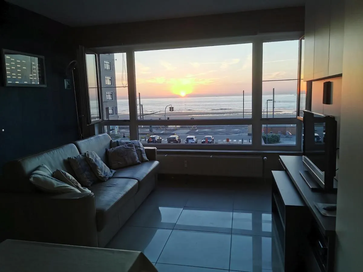 Apartment Splendid Seaview - Ostend Luxury Studio 4 Persons At Beach And Sea